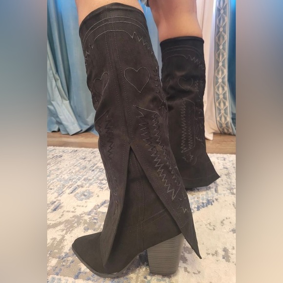 Embroidered Suede Fold Over Pointed Toe Heeled Cowboy Boots - Picture 5 of 7